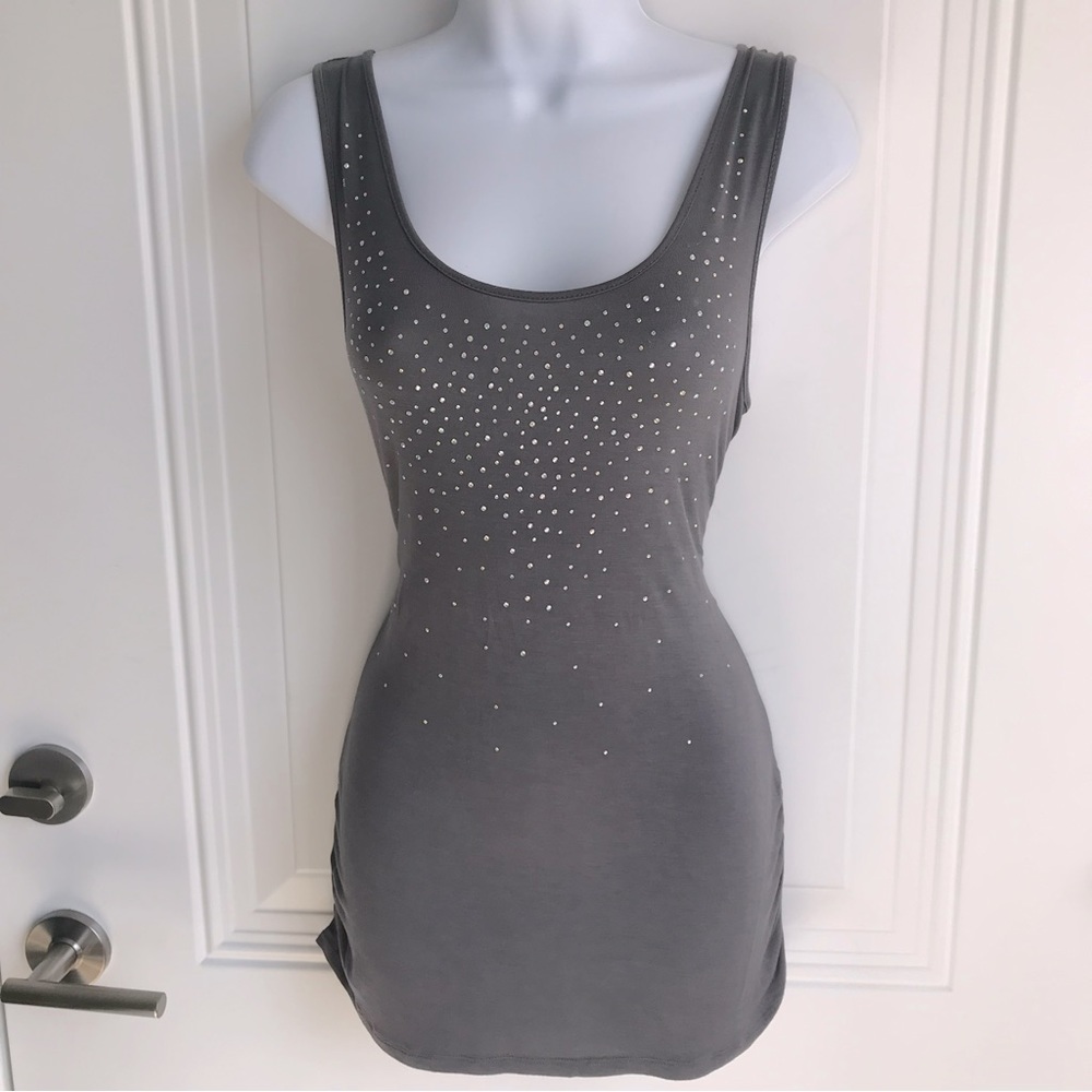 RUE 21 charcoal gray embellished tank top sz L in EUC